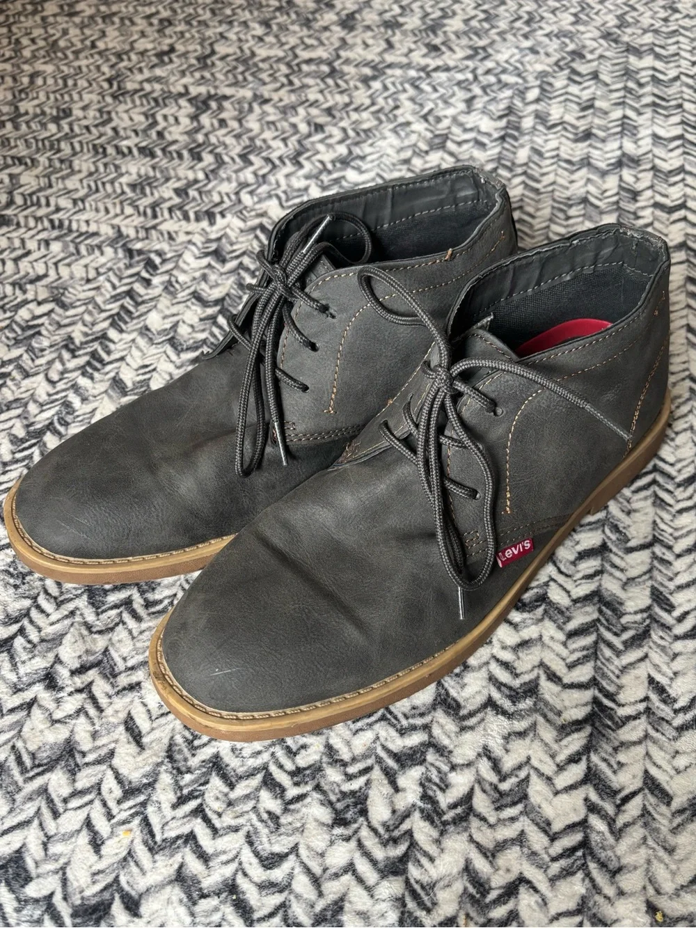 Men's Levis Grey and Tan Casual Loafers Mid Top Boots Size 9 Faux Leather